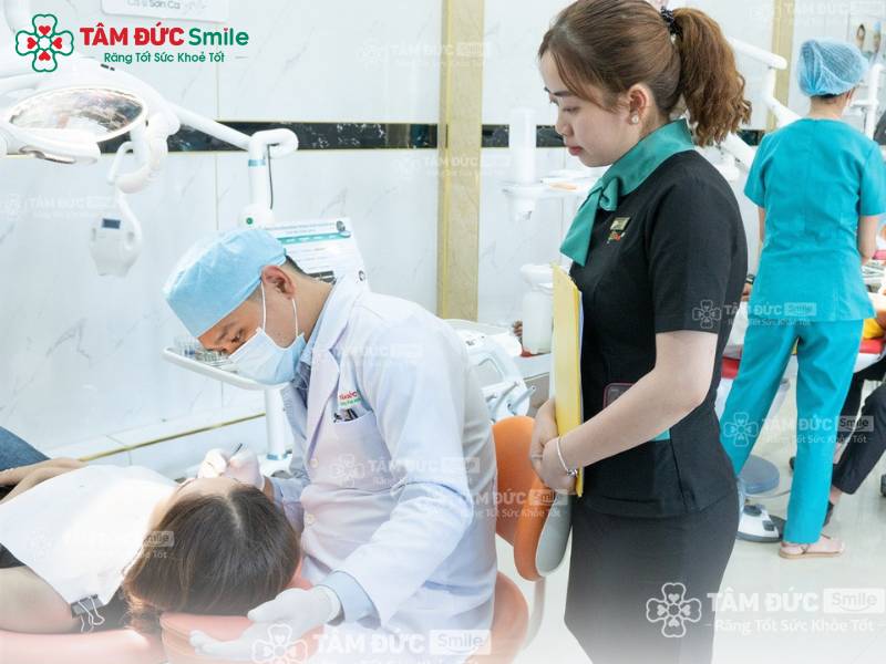 Có bầu dùng nước súc miệng được không