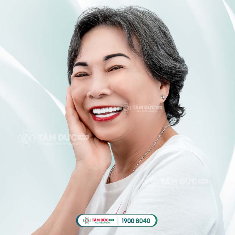 khách hàng chăm sóc răng miệng tại nha khoa tâm đức smile