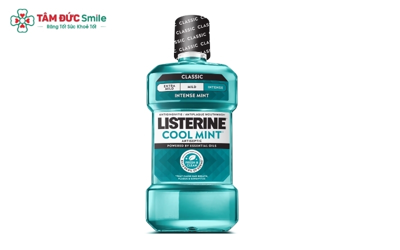 Nước súc miệng Listerine là bước bổ trợ hoàn hảo để làm sạch khoang miệng sau khi đánh răng và dùng chỉ nha khoa.