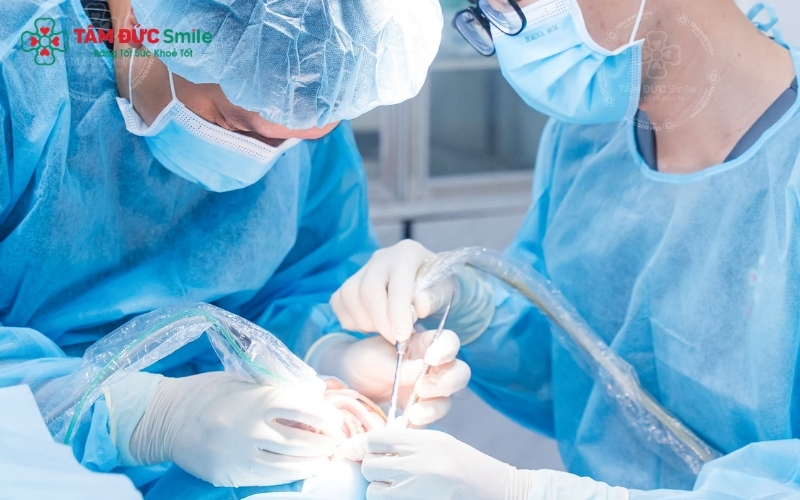 Chụp CT Cone Beam 3D là bước bắt buộc tại Tâm Đức Smile để bác sĩ đánh giá chính xác mật độ và thể tích xương trước khi cấy ghép.