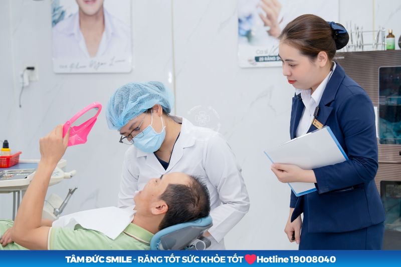 bien-chung-khi-cay-ghep-implant-2