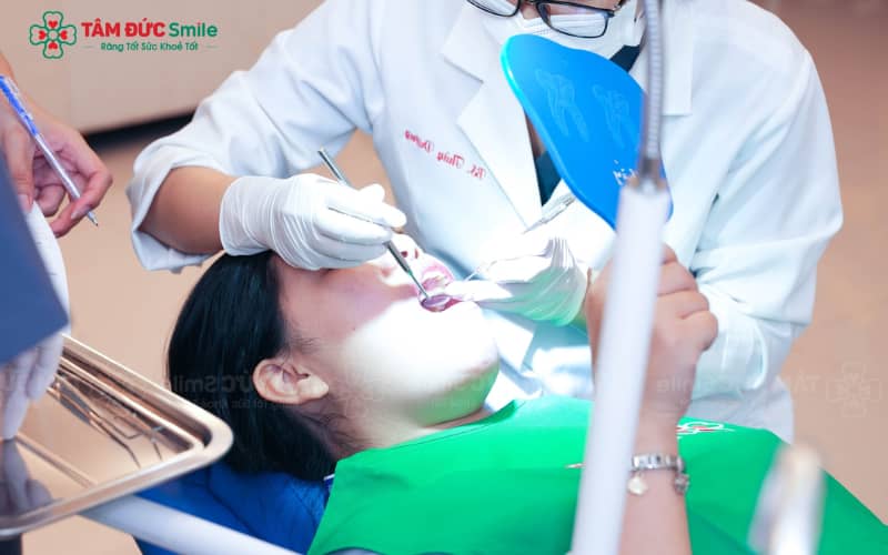 Quý khách được chăm sóc và theo dõi sức khỏe răng miệng thường xuyên