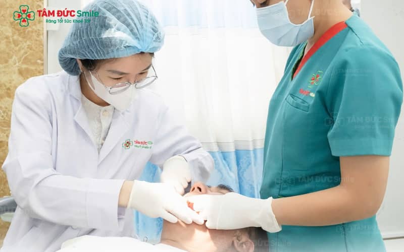 Đội ngũ bác sĩ Tâm Đức Smile Thốt Nốt được đào tạo bài bản, chuyên nghiệp