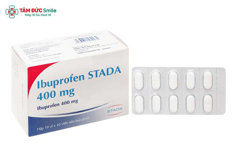 Dùng Ibuprofen hỗ trợ giảm sưng, đau trong quá trình chỉnh nha