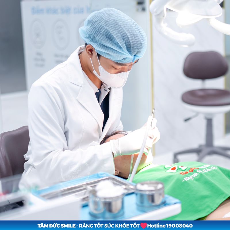 Quy trình dán sứ Veneer được thực hiện từ thăm khám, thiết kế, chế tác đến thử và gắn mặt dán