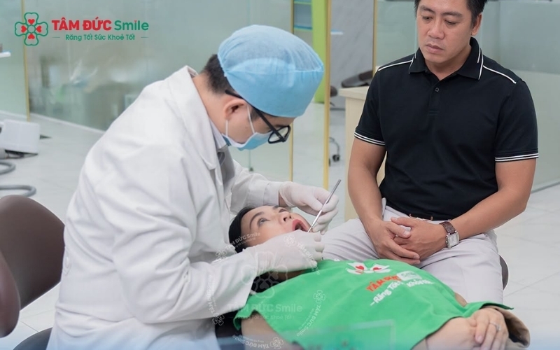 Trám răng Composite tại Nha khoa Tâm Đức Smile giúp phục hồi thẩm mỹ và ngăn chặn vi khuẩn hiệu quả.