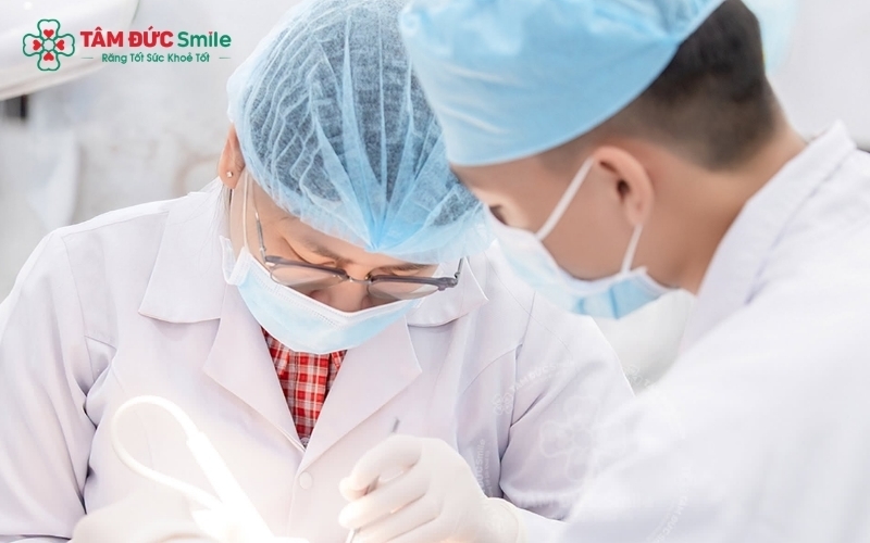 Ứng dụng CT Cone Beam 3D giúp bác sĩ lên kế hoạch đặt trụ Implant chính xác đến từng milimet.