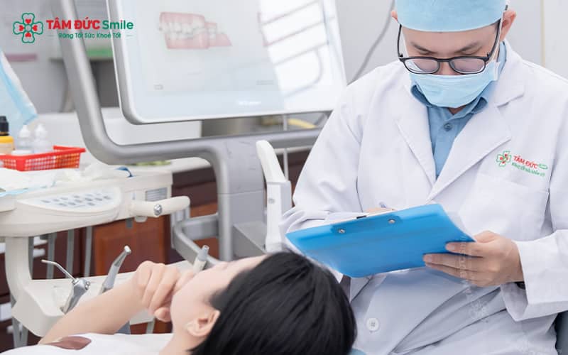 Niềng răng bằng mắc cài kim loại chỉ nên thực hiện tại các trung tâm nha khoa có uy tín