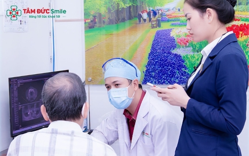 Tại Nha khoa Tâm Đức Smile, quá trình gây tê được thực hiện kỹ lưỡng giúp kiểm soát hoàn toàn cảm giác đau, mang lại trải nghiệm nhẹ nhàng