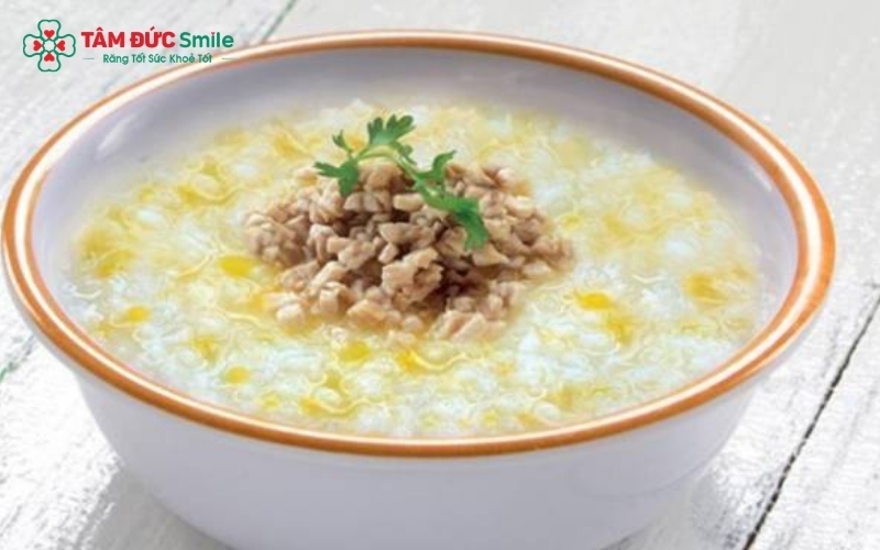 Chế độ ăn thực phẩm mềm, nguội là những cách hiệu quả nhất để giảm sưng, giảm đau và bảo vệ cục máu đông sau khi nhổ răng số 8.