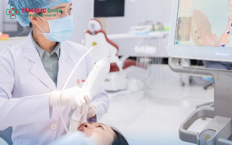 ội ngũ bác sĩ tại Nha khoa Tâm Đức Smile luôn ưu tiên bảo tồn răng thật, thiết kế dáng răng cá nhân hóa phù hợp với khuôn mặt và theo dõi sát sao quá trình thích nghi sau điều trị.