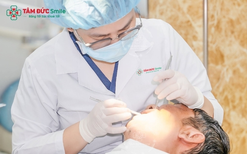 Tại Nha khoa Tâm Đức Smile, chúng tôi luôn hướng dẫn khách hàng xây dựng thói quen chăm sóc răng niềng toàn diện với đầy đủ các dụng cụ hỗ trợ cần thiết.