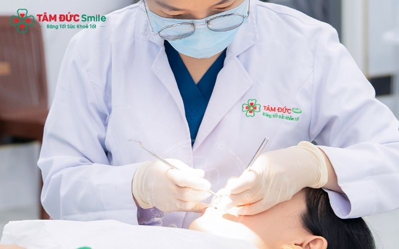 Tại Tâm Đức Smile, khách hàng luôn được hướng dẫn chi tiết về cách theo dõi lành thương
