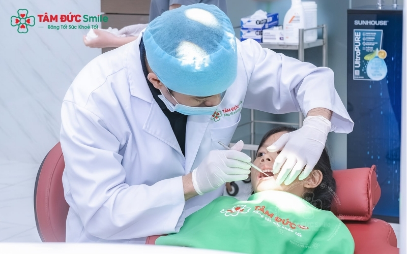 Điều trị sớm giúp bảo tồn răng sữa, giúp trẻ ăn nhai thoải mái và tự tin hơn.
