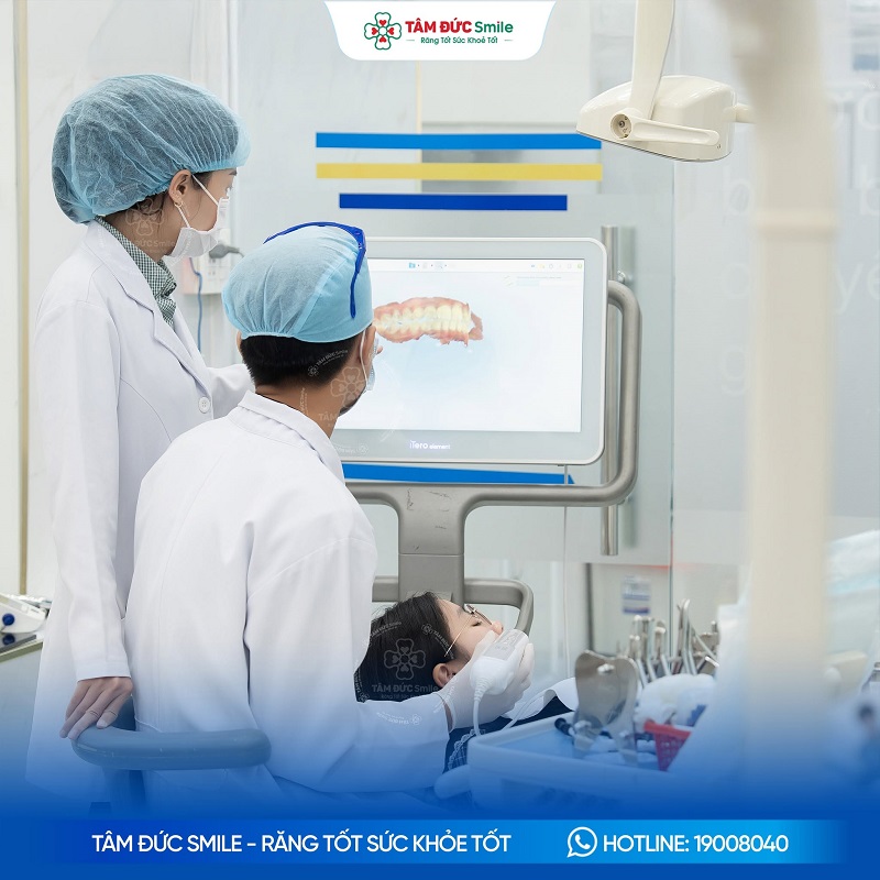 Scan iTero Element 5D hỗ trợ lấy dấu răng kỹ thuật số và phân tích khớp cắn chính xác.