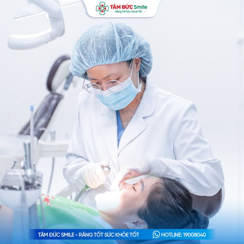 Đội ngũ bác sĩ nha khoa Bình Thạnh nhiều năm kinh nghiệm, tận tâm điều trị.