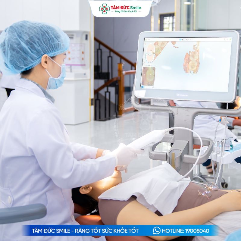Công nghệ iTero 5D hỗ trợ scan dấu răng kỹ thuật số, phân tích khớp cắn và cung cấp dữ liệu phục vụ lập phác đồ điều trị tại Nha khoa Tâm Đức Smile