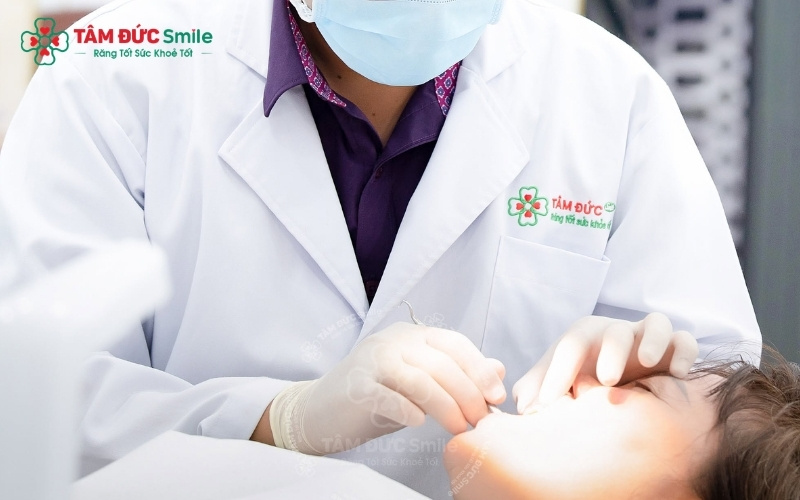 Chi phí bọc răng sứ Bio phụ thuộc vào dòng sứ cụ thể (Bio Esthetic hay DDBio) và chính sách ưu đãi của từng nha khoa