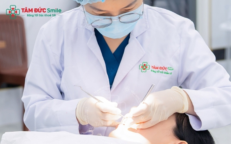 Khám răng định kỳ và sử dụng các công cụ vệ sinh hiện đại tại Nha khoa Tâm Đức Smile là chìa khóa để sở hữu hàm răng chắc khỏe, không sâu răng
