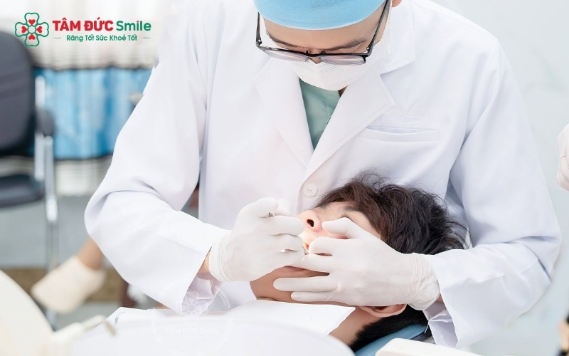 Vệ sinh răng miệng kỹ lưỡng và thăm khám nha khoa 6 tháng/lần là cách hiệu quả nhất để phòng ngừa sâu răng tái phát.